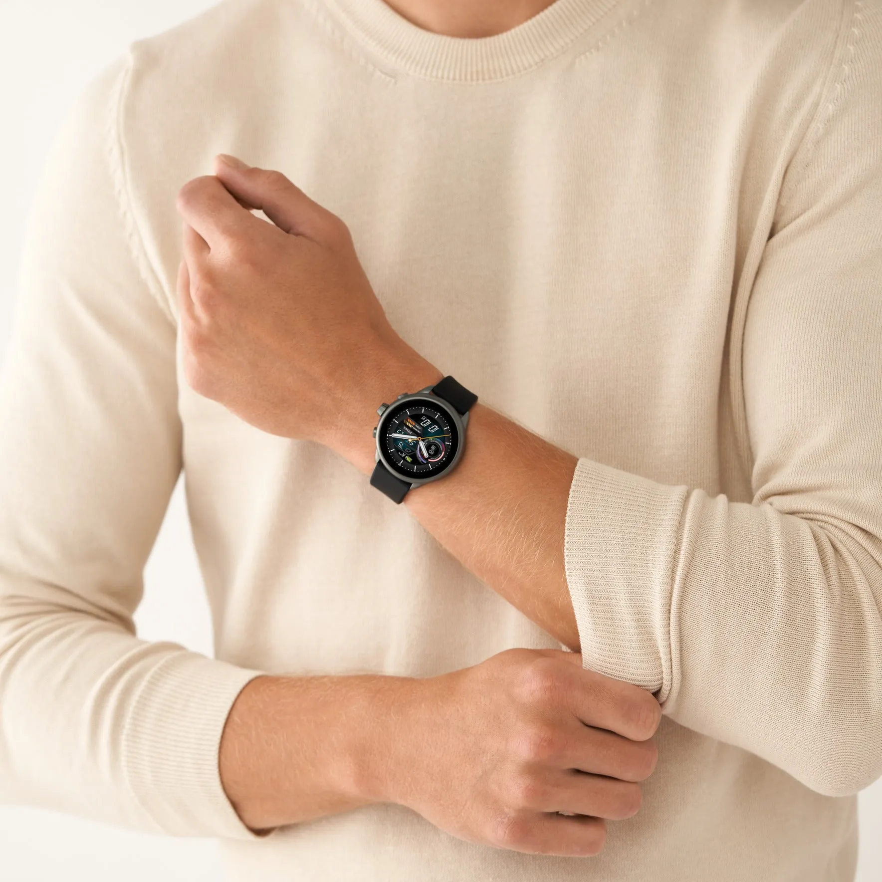 Gen 6 Wellness Edition Smartwatch Black Silicone and Interchangeable Strap and Bumper Set