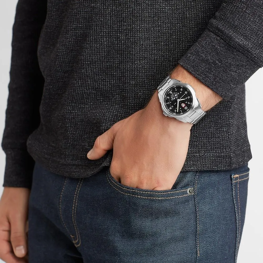 Luminox Men's Atacama Adventurer 1760 Series Stainless Steel Bracelet Black Analog Dial Quartz Watch - XL.1762