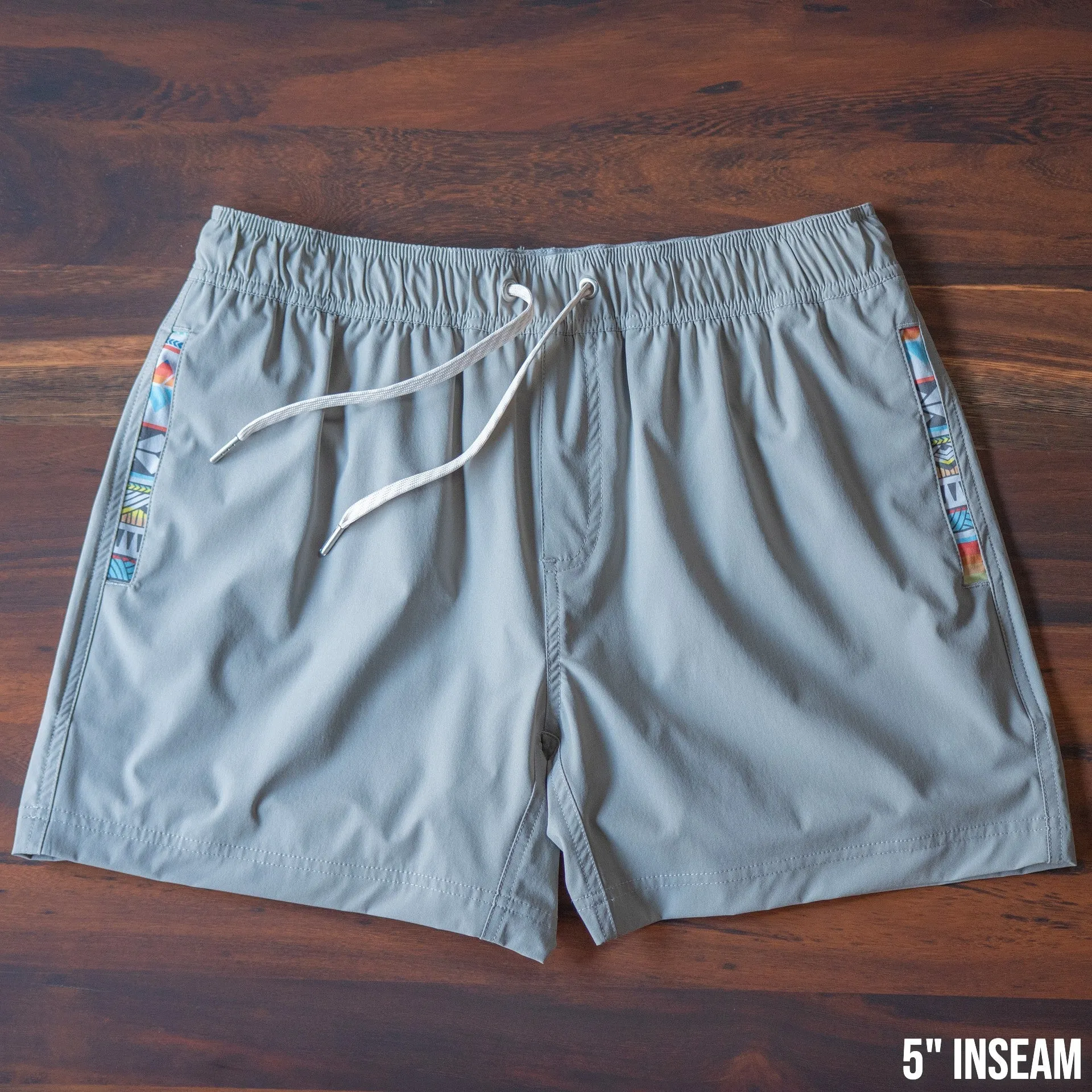Nomad 3.0 Short (Hybrid) - Ash 5" & 7" - Linerless