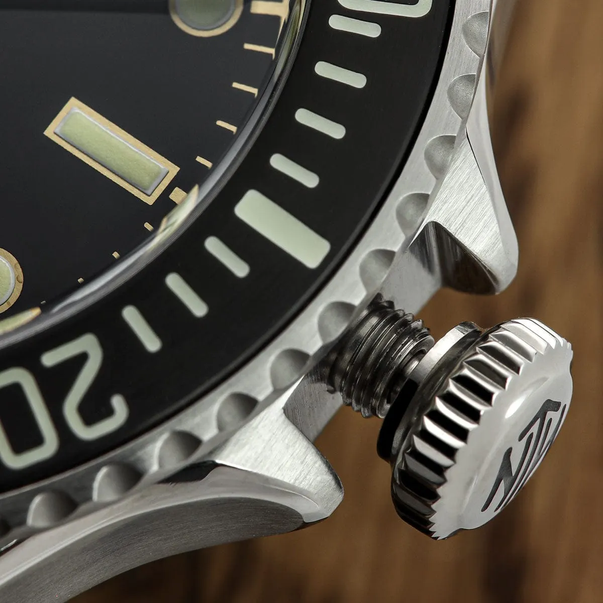 NTH Amphion Dive Watch - Vintage Gilt - Date - LIKE NEW