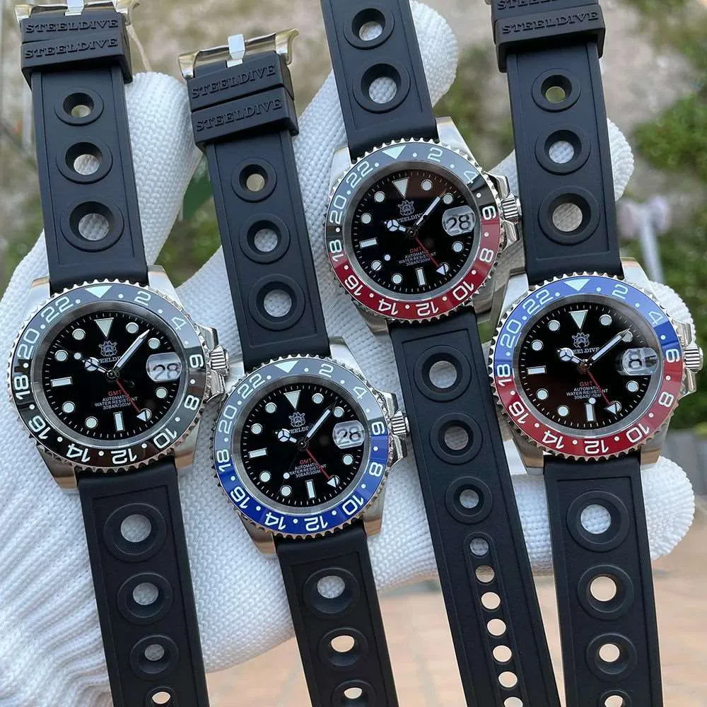 Steeldive GMT Master II Ceramic Full Lume Homage Watches