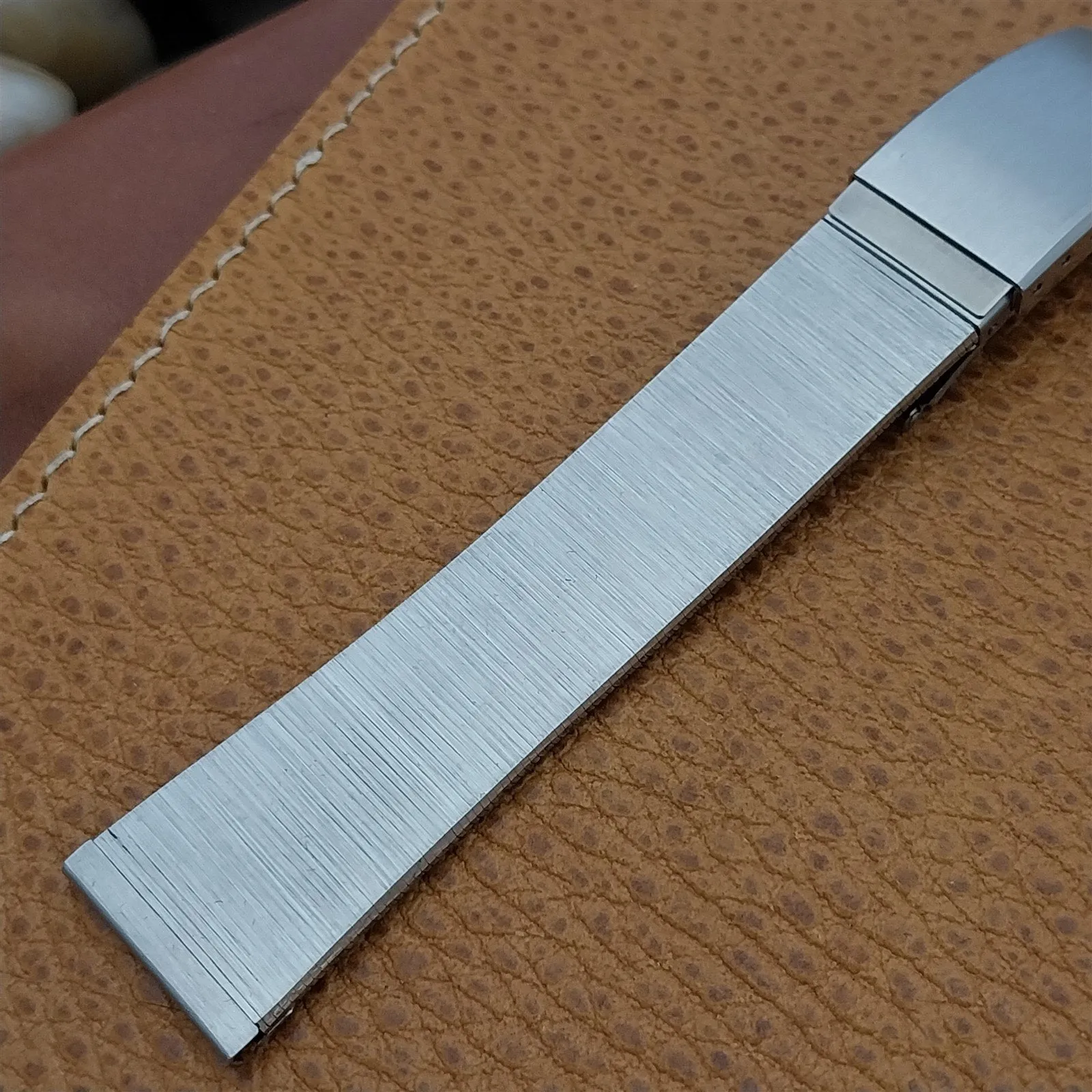 Vintage 19mm Stainless Steel Bear lcd led 1970s Unused Classic Watch Band